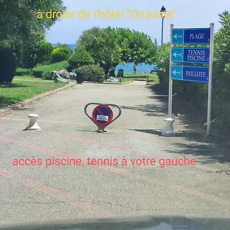 A 5 Mn à Pied De La Mer, Piscine ,tennis, Paillote Appartement