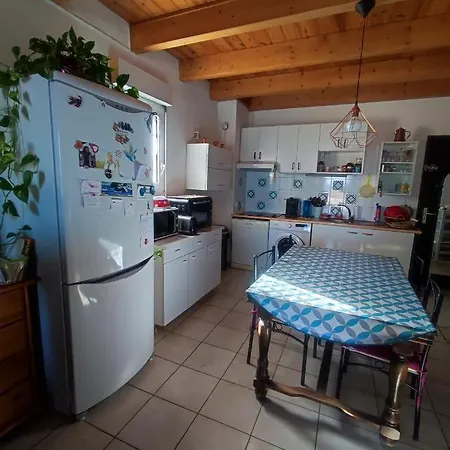 Apartment A 5 Mn A Pied De La Mer, Piscine ,tennis, Paillote